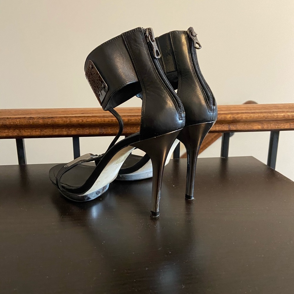 BCBGMaxAzria Heels - Picture 3 of 4